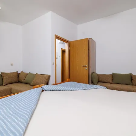Apartman Vitafran 3 *